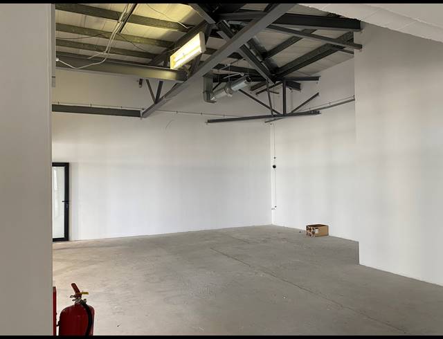 76M² RETAIL TO LET IN WESTLAKE